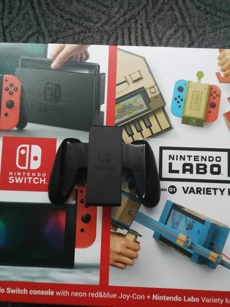 ox_sprzedam-nintendo-switch-gra-i-pokrowiec