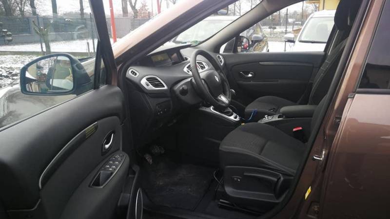 ox_renault-grand-scenic-2010r-7osobo-benzyna-klima-navi-bezwypadek-156tkm