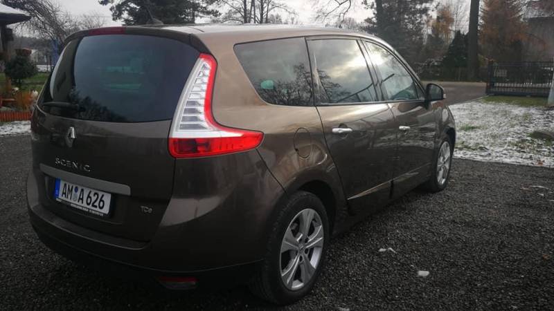 ox_renault-grand-scenic-2010r-7osobo-benzyna-klima-navi-bezwypadek-156tkm