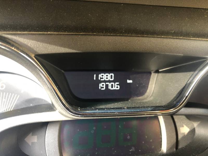 ox_renault-captur-09-niski-przebieg
