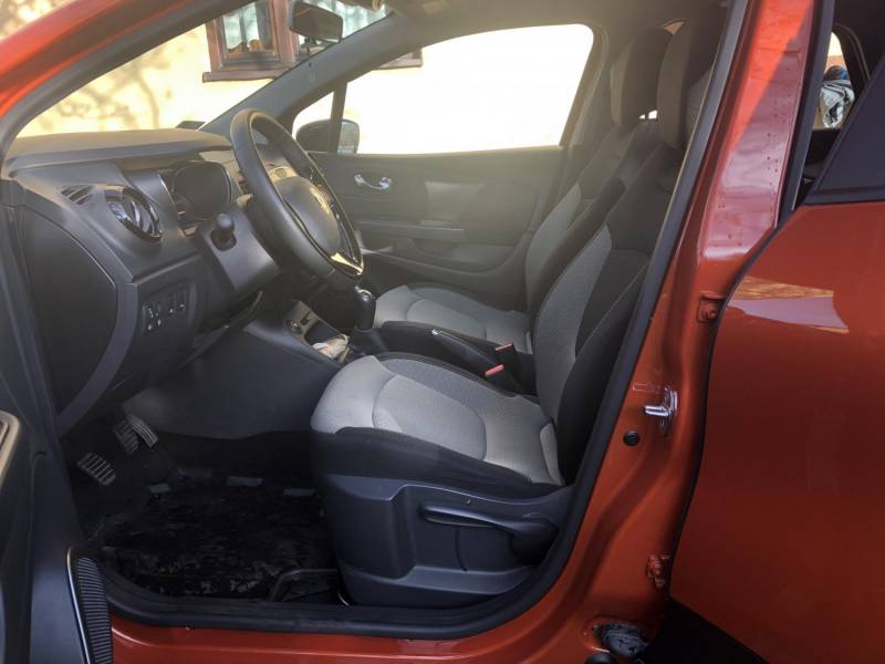 ox_renault-captur-09-niski-przebieg