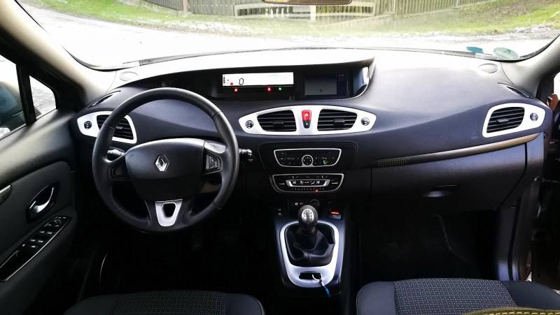 ox_renault-grand-scenic-2010r-7osobo-benzyna-klima-navi-bezwypadek-156tkm