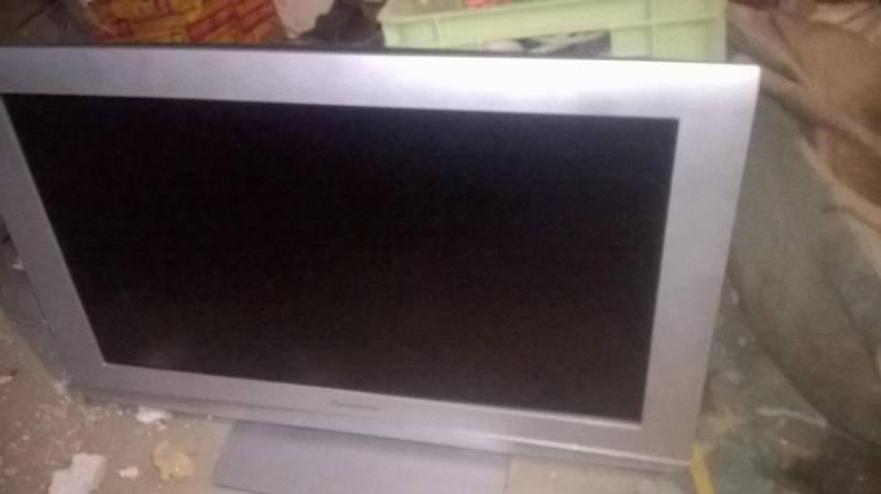 ox_sprzedam-twlewizor-lcd-32-cale