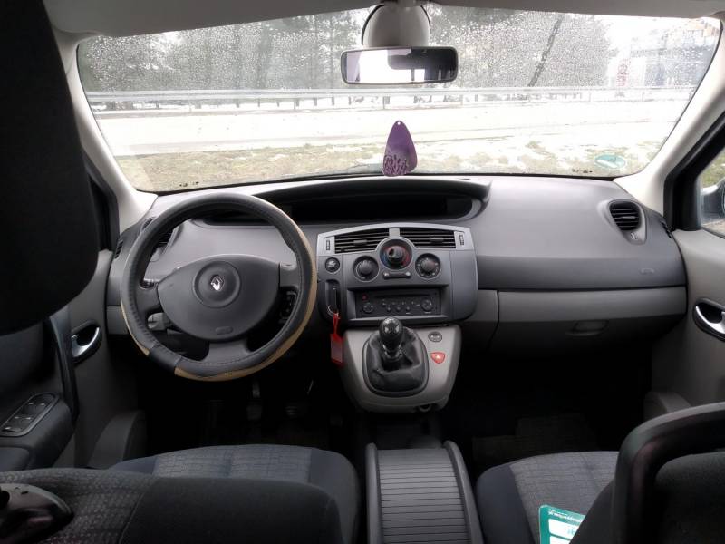 ox_renault-grand-scenic-ii-2008-16-benzyna-7-osobowy