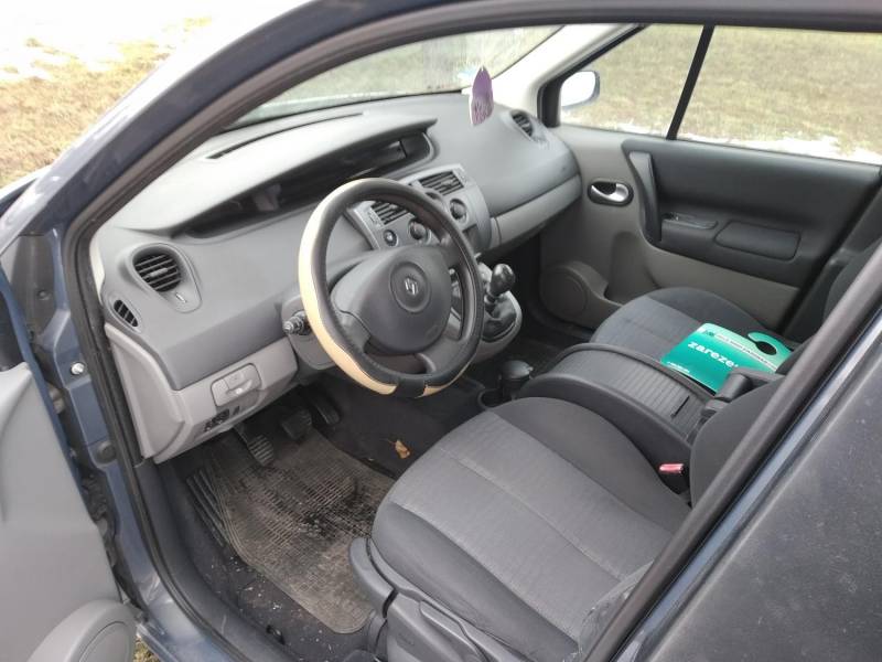 ox_renault-grand-scenic-ii-2008-16-benzyna-7-osobowy