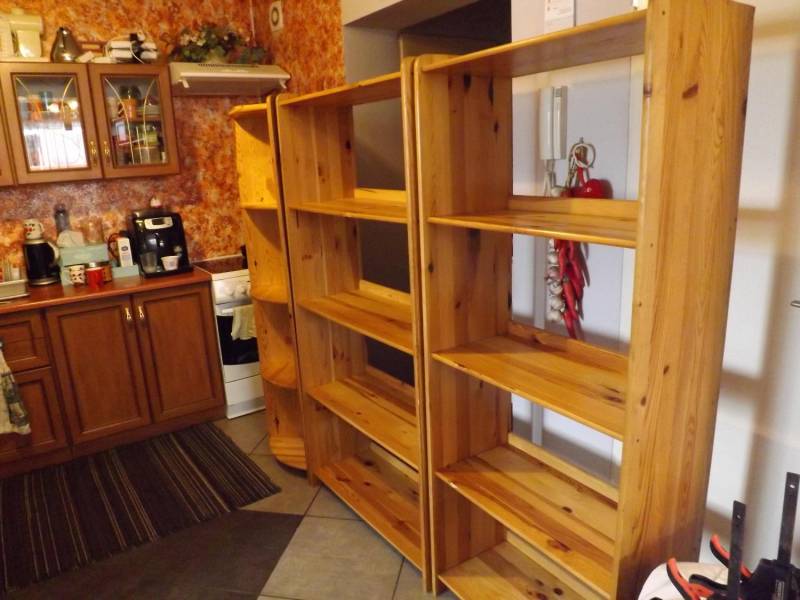 ox_regaly-sosnowe-ikea