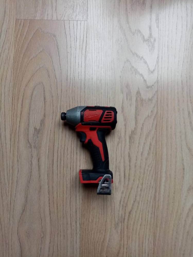ox_milwaukee-m18-bid-0-zakretarka-udarowa