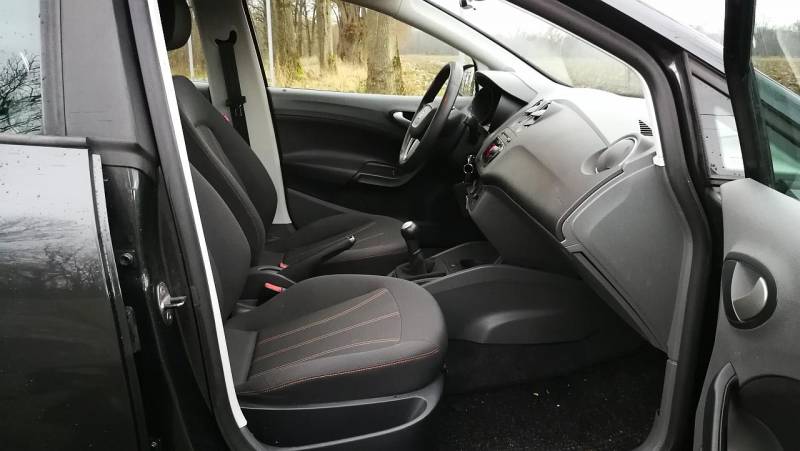 ox_seat-ibiza-2011r-benzyna-mpi14-16v-klima-zadbana