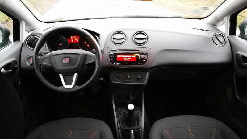 ox_seat-ibiza-2011r-benzyna-mpi14-16v-klima-zadbana