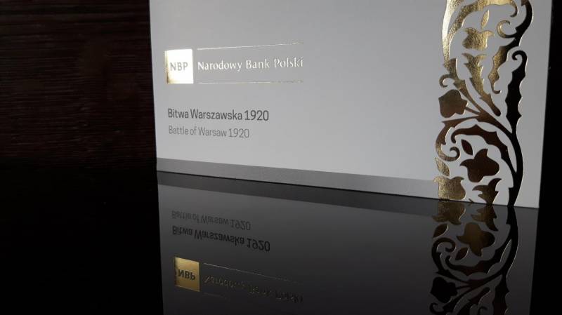 ox_banknot-kolekcjonerski-20-zl-bitwa-warszawska-folder