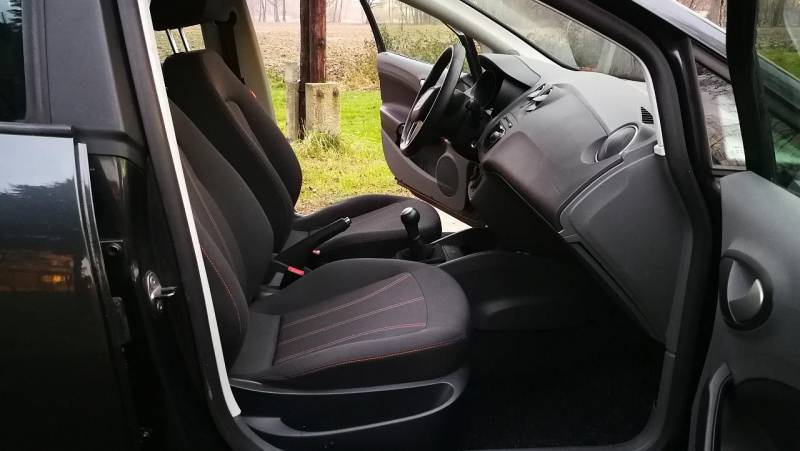 ox_seat-ibiza-2011r-benzyna-mpi14-16v-klima-zadbana