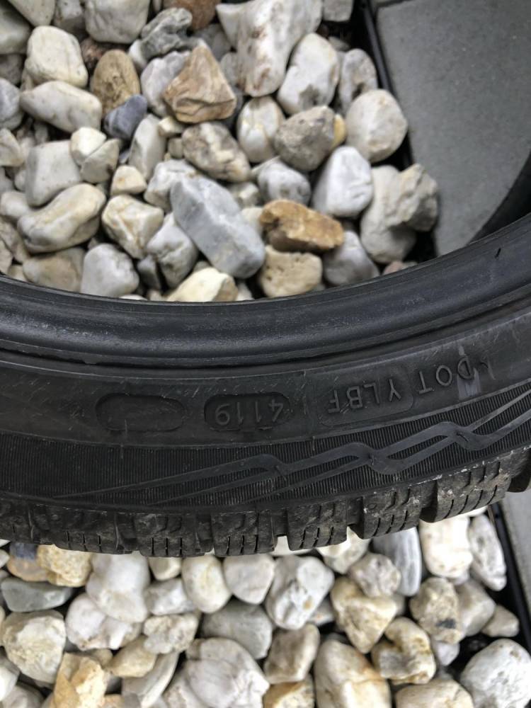 ox_opony-zimowe-nokian-22540-r18-wr-a4