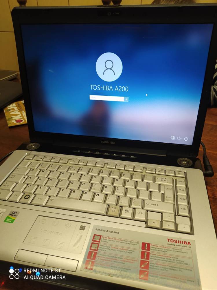 ox_laptop-toshiba-a200