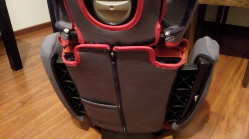 ox_fotelik-samochodowy-chicco-15-36-kg