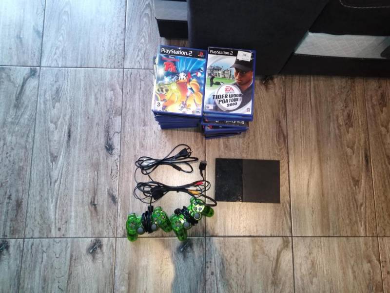 ox_playstation-2-2-pady-i-gry