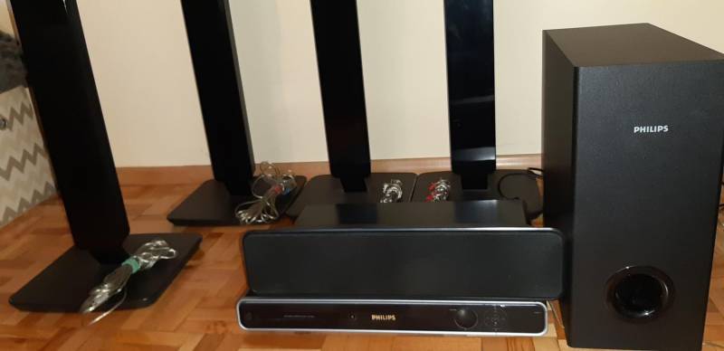 ox_sprzedam-mocny-zestaw-kina-domowego-philips-51-dolby-1000-w
