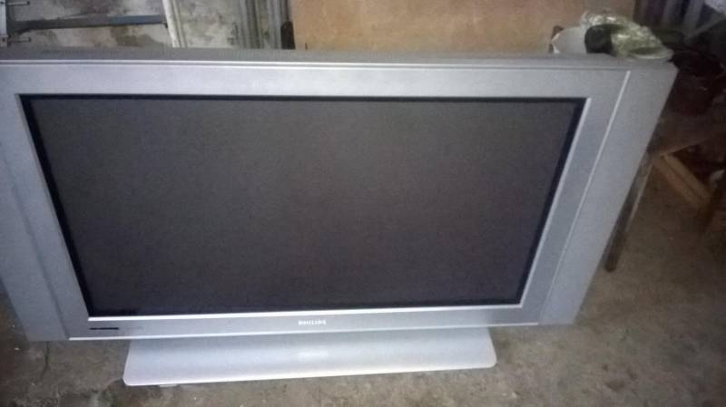 ox_sprzedam-telewizor-firmy-philips-42-cale