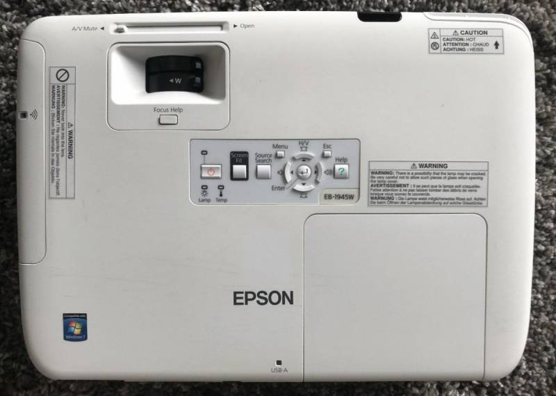 ox_profesjonalny-projektor-epson-1945w-idealny-stan-4200-lumen