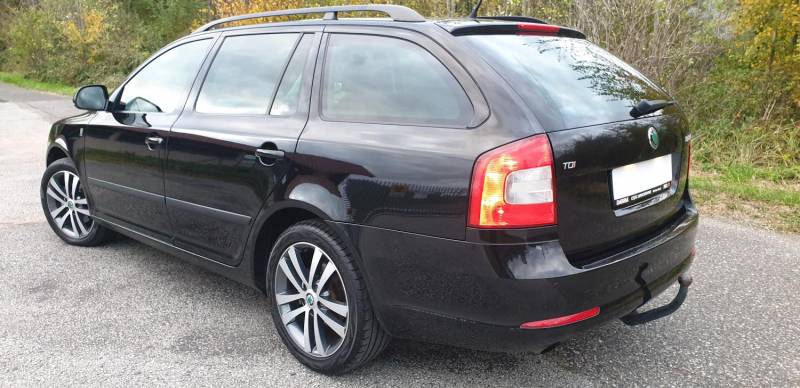 ox_skoda-octavia-20-tdi-cr-140km-klimatyzacja-alufelgi-2012r-gwarancja