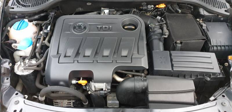 ox_skoda-octavia-20-tdi-cr-140km-klimatyzacja-alufelgi-2012r-gwarancja