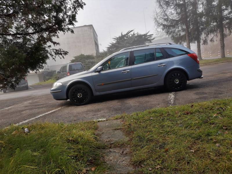ox_renault-laguna-19-dci-120ps-6cio-biegowy