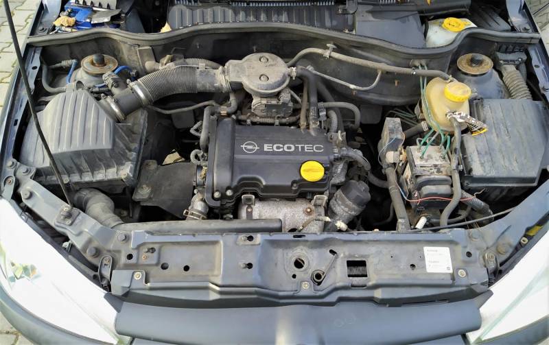 ox_sprzedam-opel-corsa-c-10-hatchback