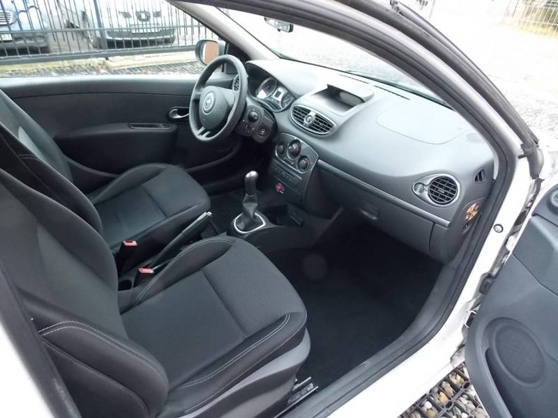 ox_renault-clio-12-16v-2013r-klima-jak-nowy-faktura-vat-23