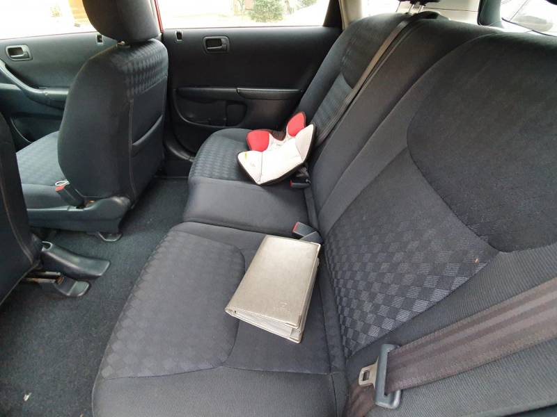 ox_honda-civic-vii-14-90-km-cena-do-negocjacji
