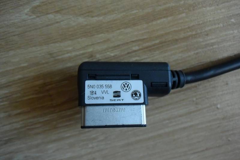 ox_kabel-zlacze-ami-iphone-ipodusb-audi-vw-skoda