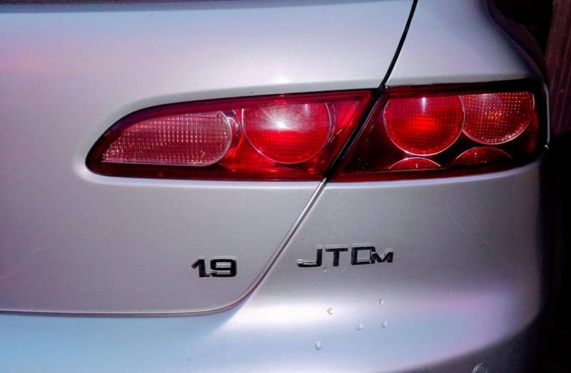 ox_alfa-romeo-159-2008r