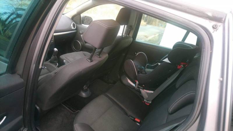 ox_renault-clio-15-dci-179tys-km-nawigacja-spalanie-ponizej-5l