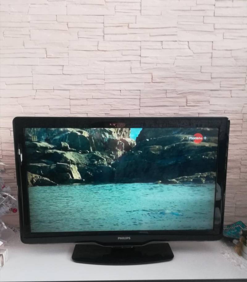 ox_telewizor-37-cali-full-hd-usb-hdmi-100-sprawny