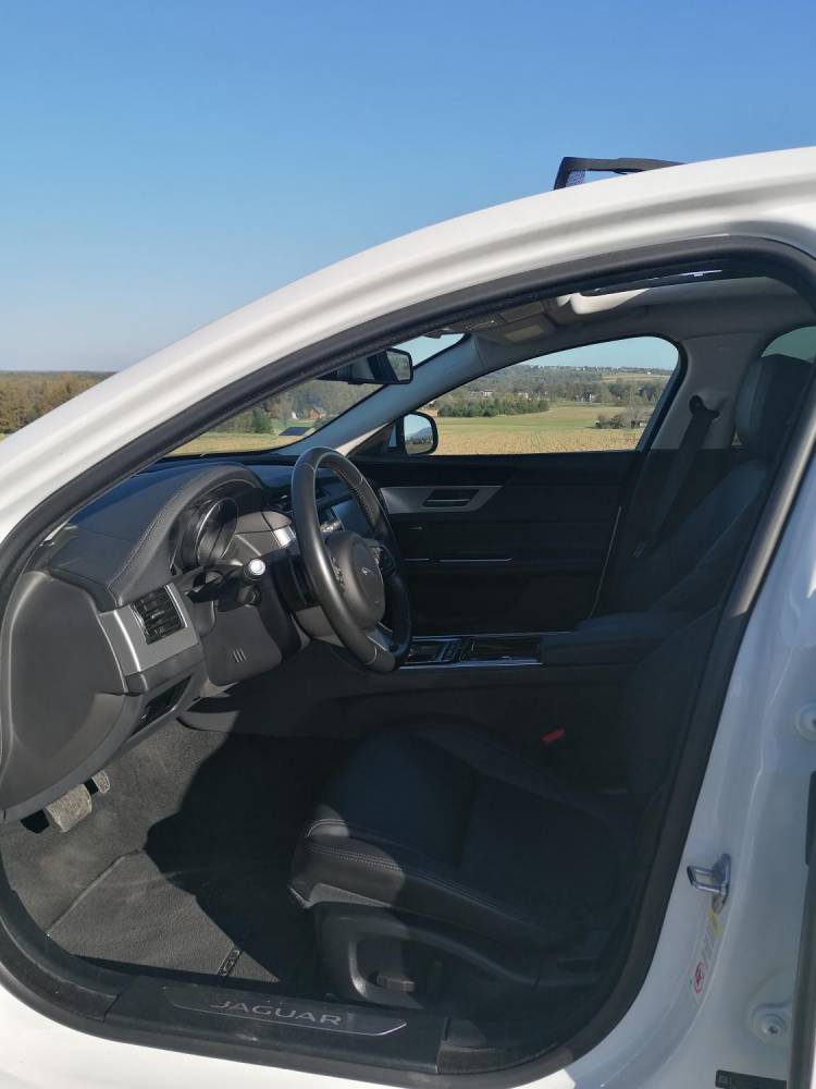 ox_jaguar-xf-x260-skora-navi-20t-250km-okazja-polska-2019-nowe-opony-18