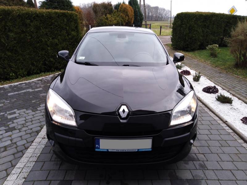 ox_renault-megane-16-110km-tempomat-6-biegow-2-komplety-kol-climatronic