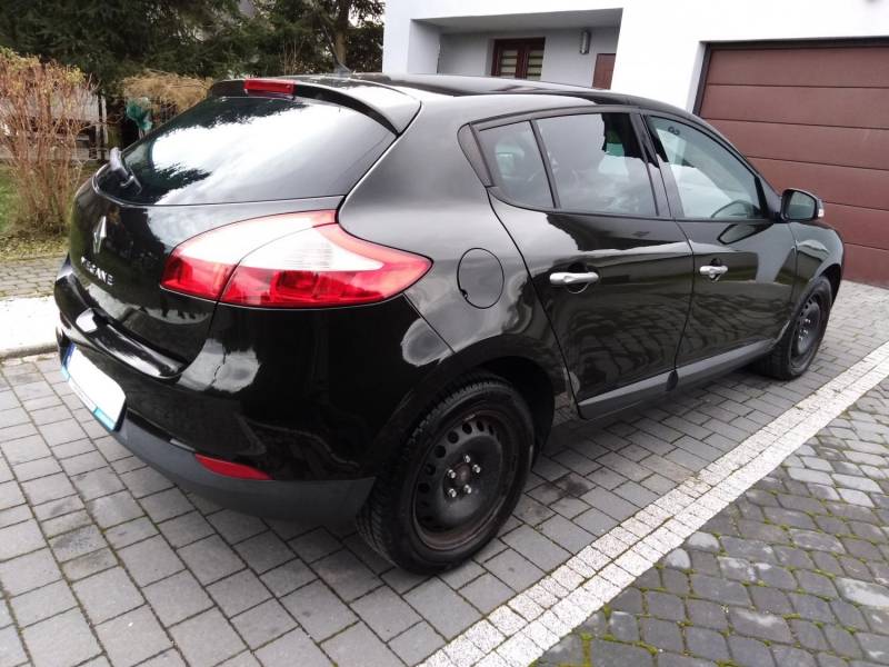 ox_renault-megane-16-110km-tempomat-6-biegow-2-komplety-kol-climatronic