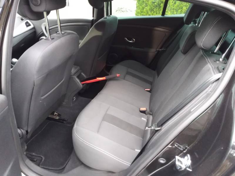 ox_renault-megane-16-110km-tempomat-6-biegow-2-komplety-kol-climatronic