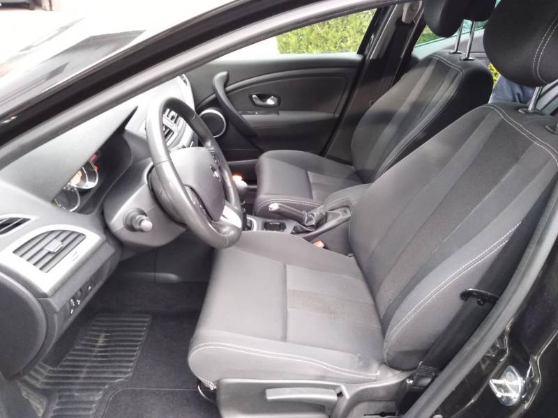 ox_renault-megane-16-110km-tempomat-6-biegow-2-komplety-kol-climatronic