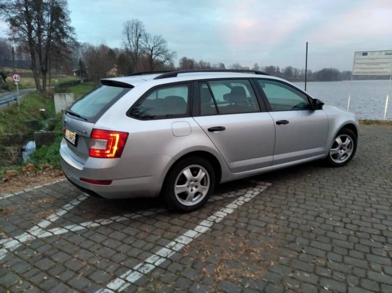 ox_skoda-octavia-salon-polska-188tyskm