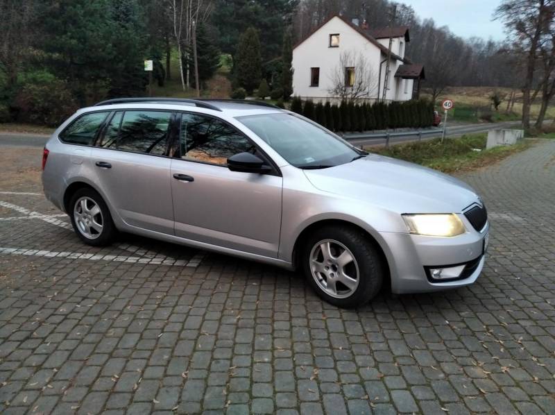 ox_skoda-octavia-salon-polska-188tyskm