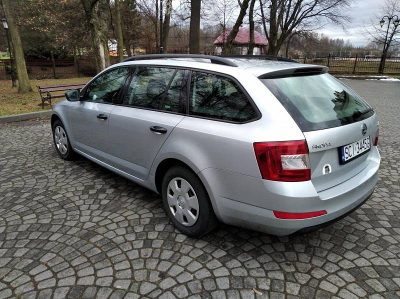 ox_skoda-octavia-salon-polska-188tyskm