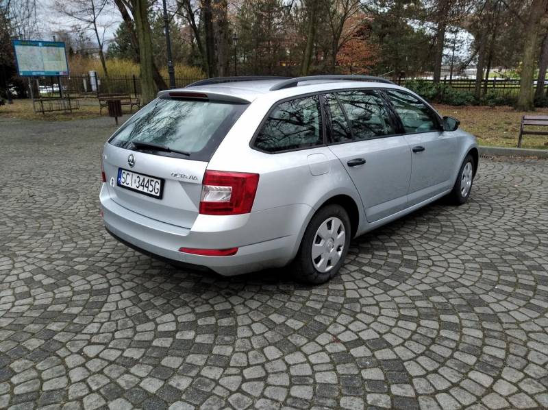 ox_skoda-octavia-salon-polska-188tyskm