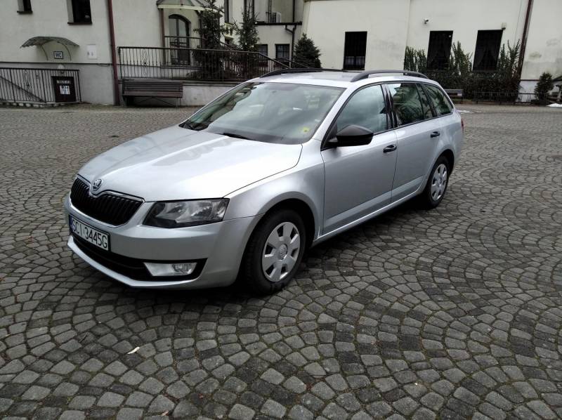 ox_skoda-octavia-salon-polska-188tyskm