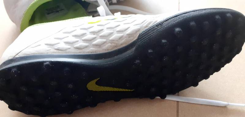 ox_sprzedam-buty-pilkarskie-turfy-nike-r42