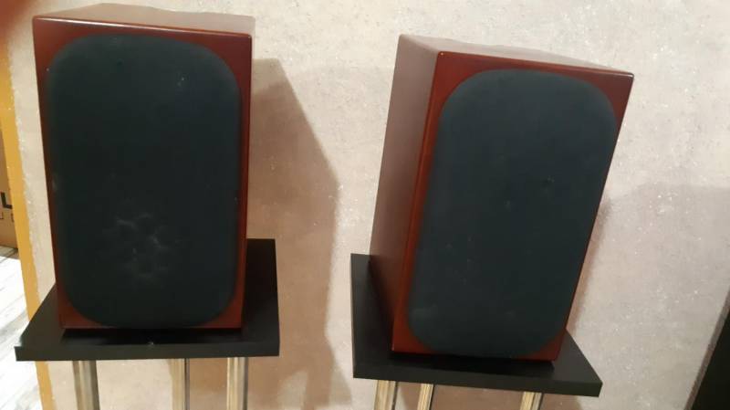 ox_sprzedam-kolumny-monitor-audio-silver-rs1