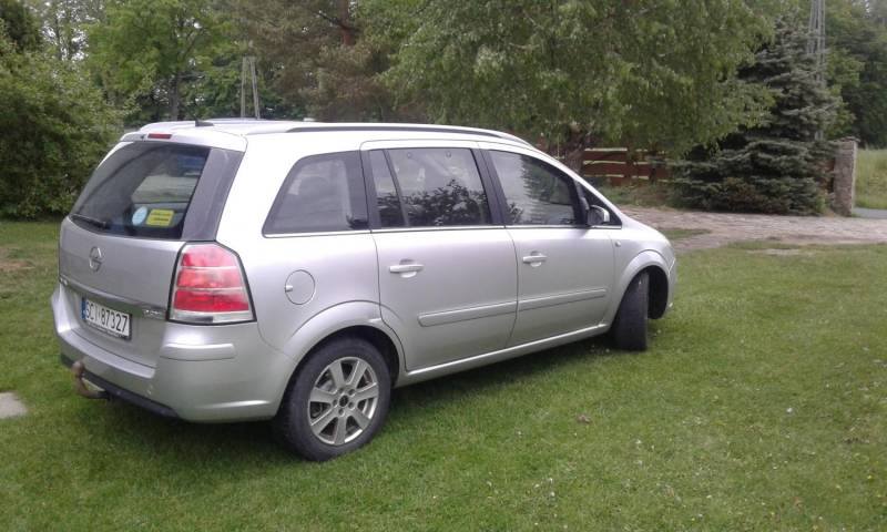ox_sprzedam-zafira-b-7os