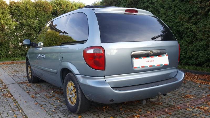 ox_sprzedam-chrystler-town-and-country-2005r-poj-330100-cm3-134kw-lpg