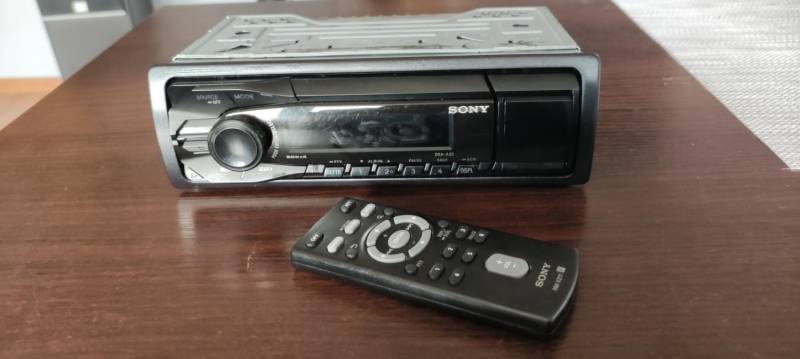 ox_radio-samochodowe-sony-dsx-a30-pilot-sony-rm-x211