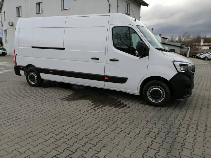 ox_wynajem-bus-blaszak-dlugi-furgon-od-80zl-doba