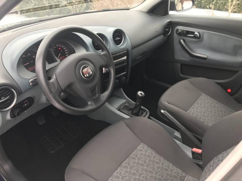ox_seat-ibiza-12-benzyna-2007rok-klimatyzacja-tempomat-opony-lato-zima