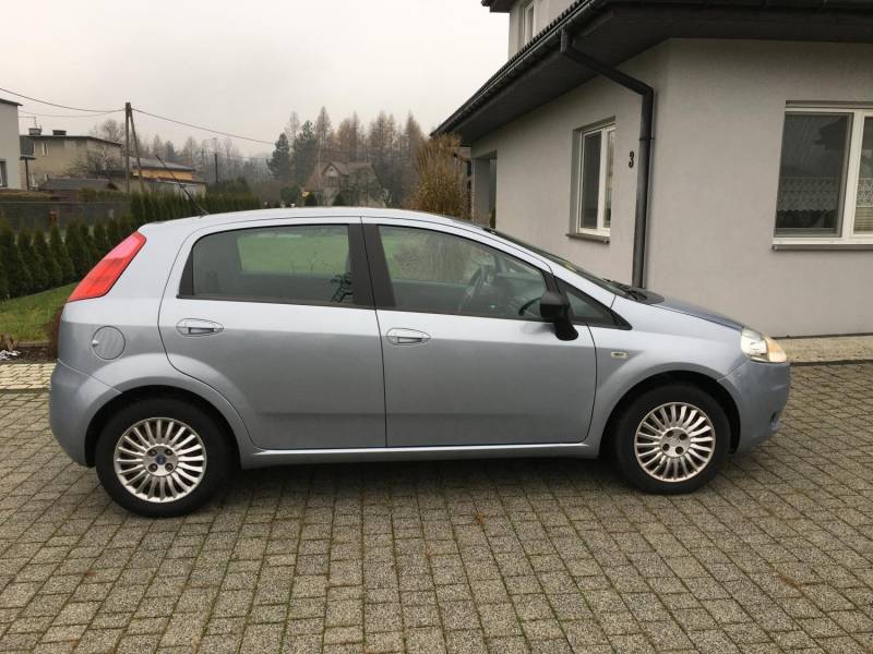 ox_fiat-punto-ekonomiczne-auto-miejskie